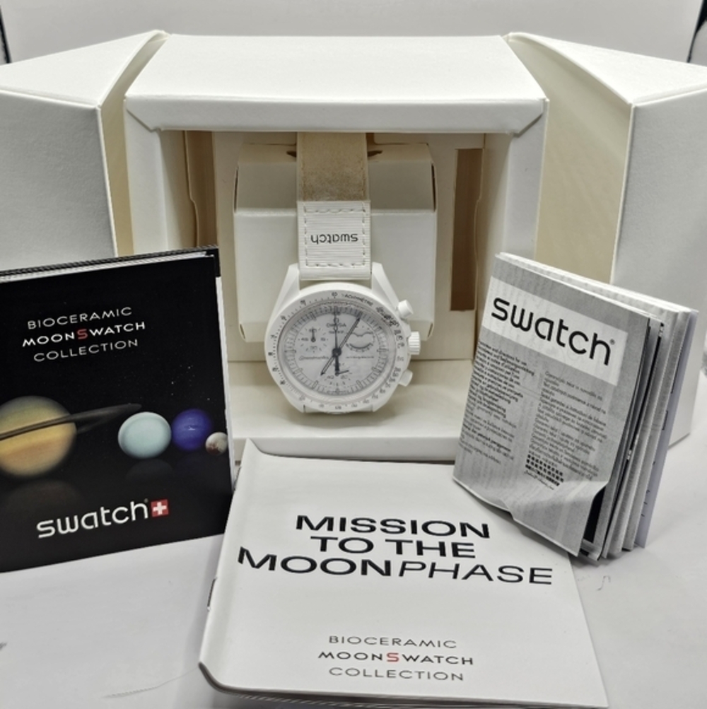 Swatch X Omega Moonswatch Snoopy Mission to the Moonphase White Men's Watch